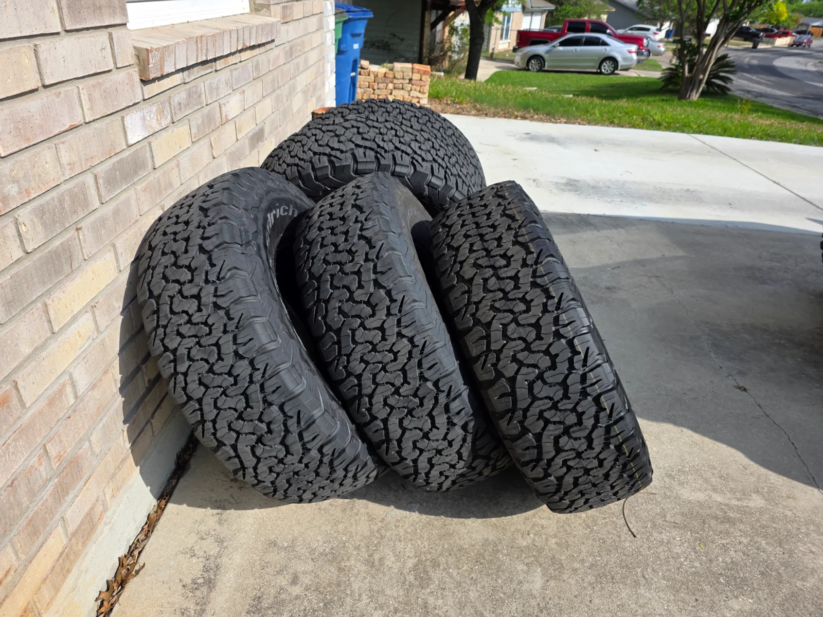 Ford Bronco Raptor 37" BFG's and Beadlock capable wheel takeoff's for sale. Fits Bronco and F150 Raptors. 20260414_170530