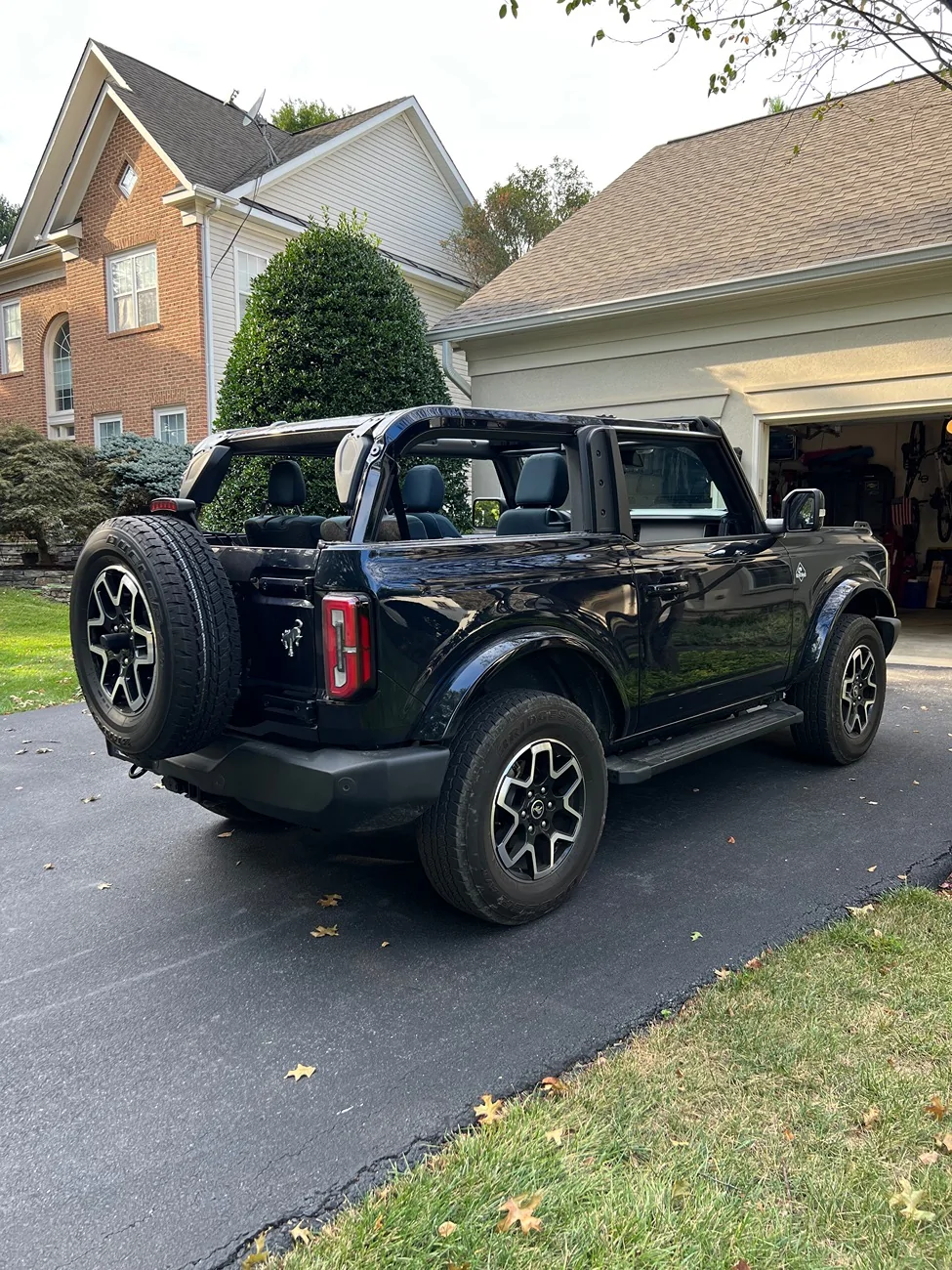 Ford Bronco Hardtop vs. Soft Top — What are you running this summer? ☀️🏜️ IMG_6787