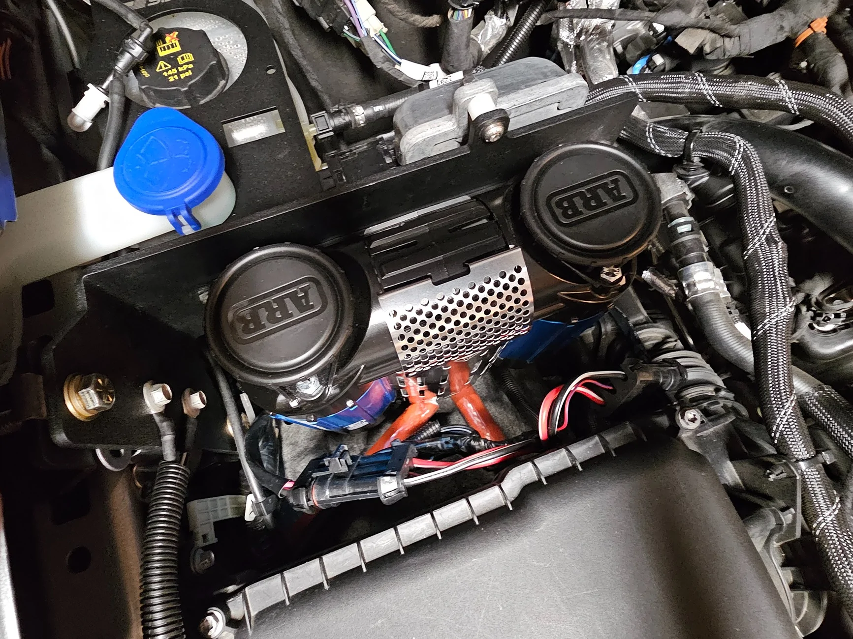 Ford Bronco Installing ARB twin brushless compressor using SDHQ vertical mount on a Bronco 20260423_192042
