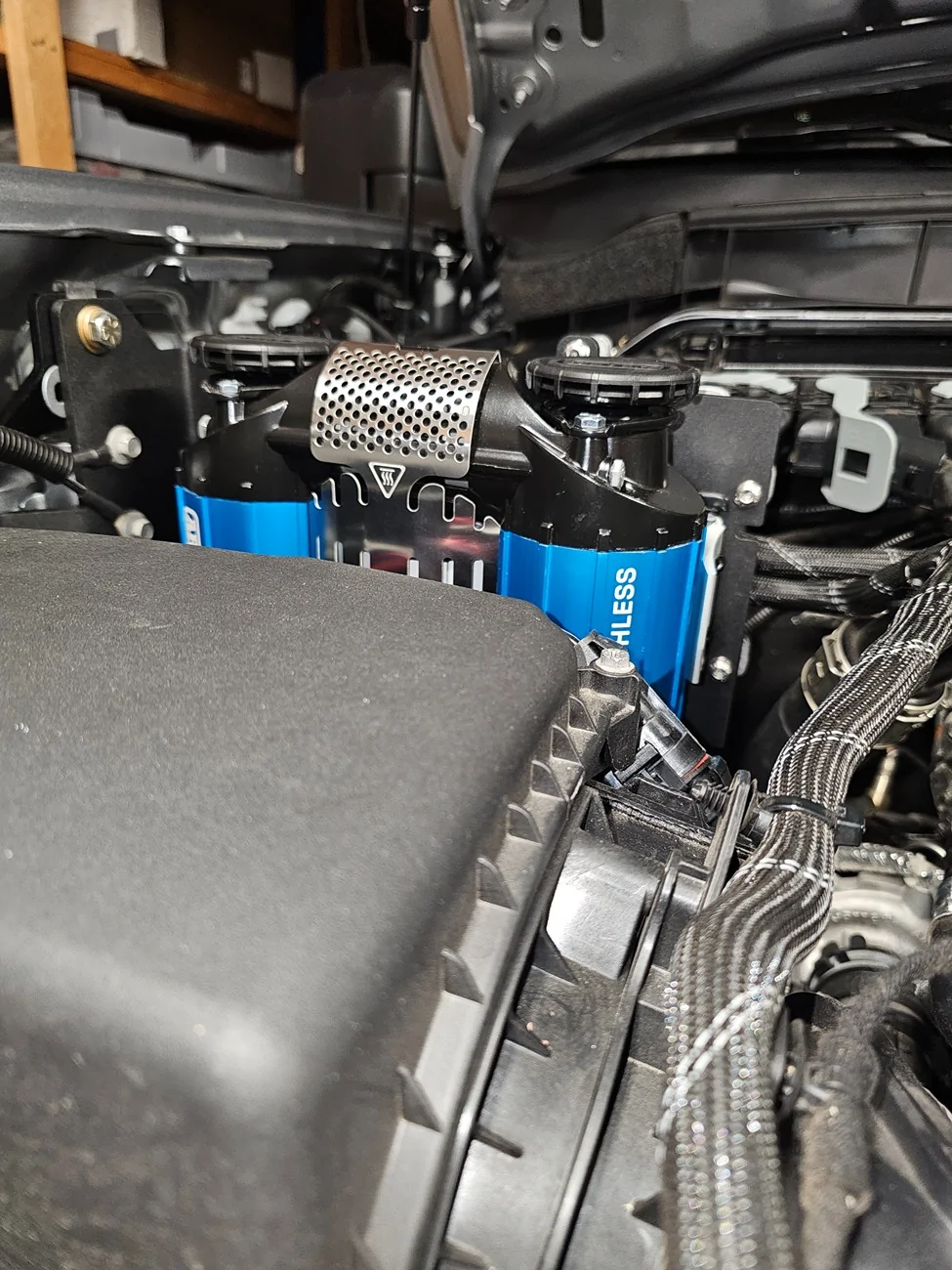 Ford Bronco Installing ARB twin brushless compressor using SDHQ vertical mount on a Bronco 20260423_200145