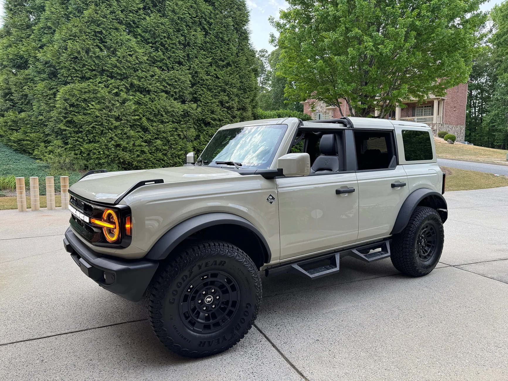 Ford Bronco Hardtop vs. Soft Top — What are you running this summer? ☀️🏜️ IMG_0679
