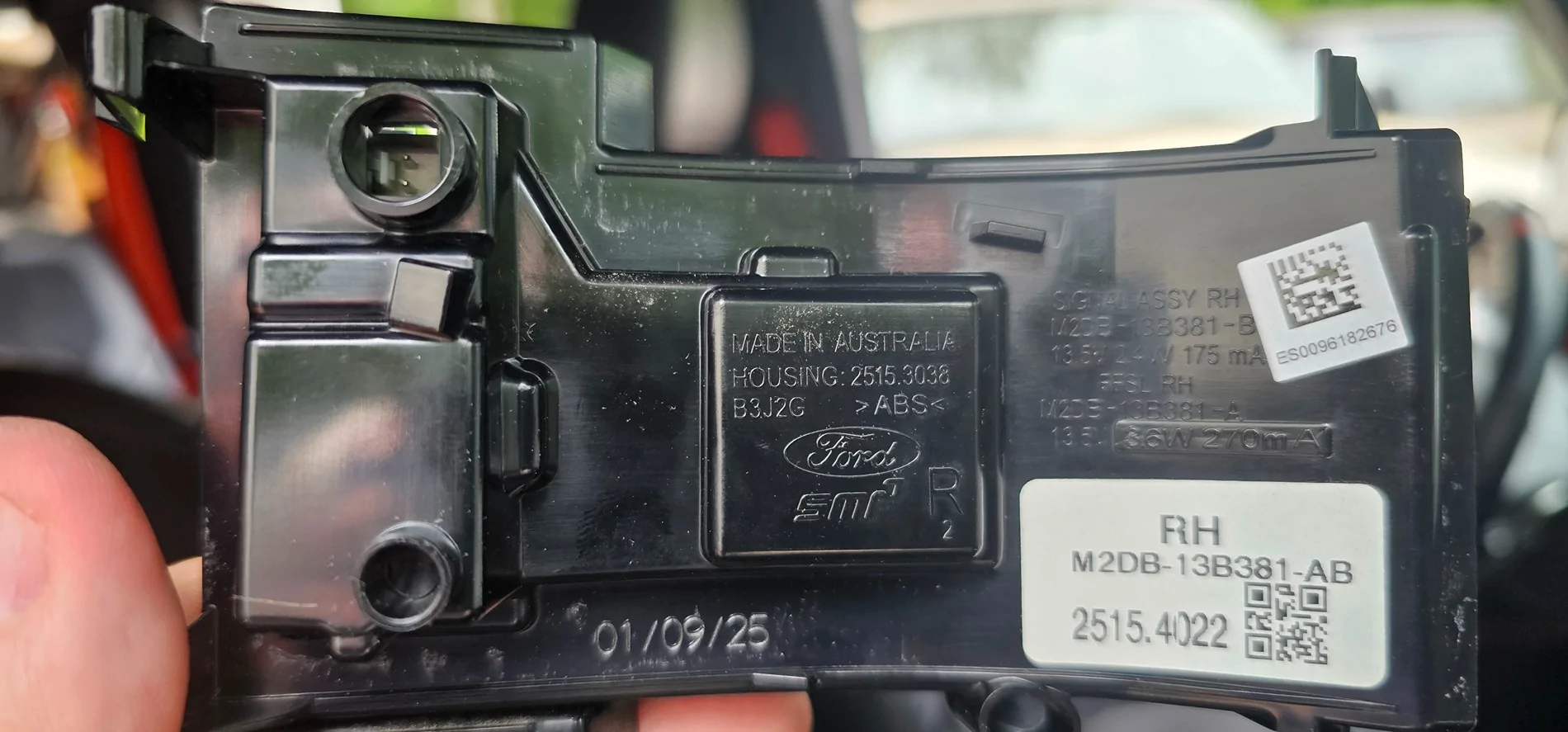 Ford Bronco Turn Signal Light Assembly - Ford (M2DZ-13B375-A) - DOES NOT MATCH OEM (N2DV-13B381-AA) 1000057006