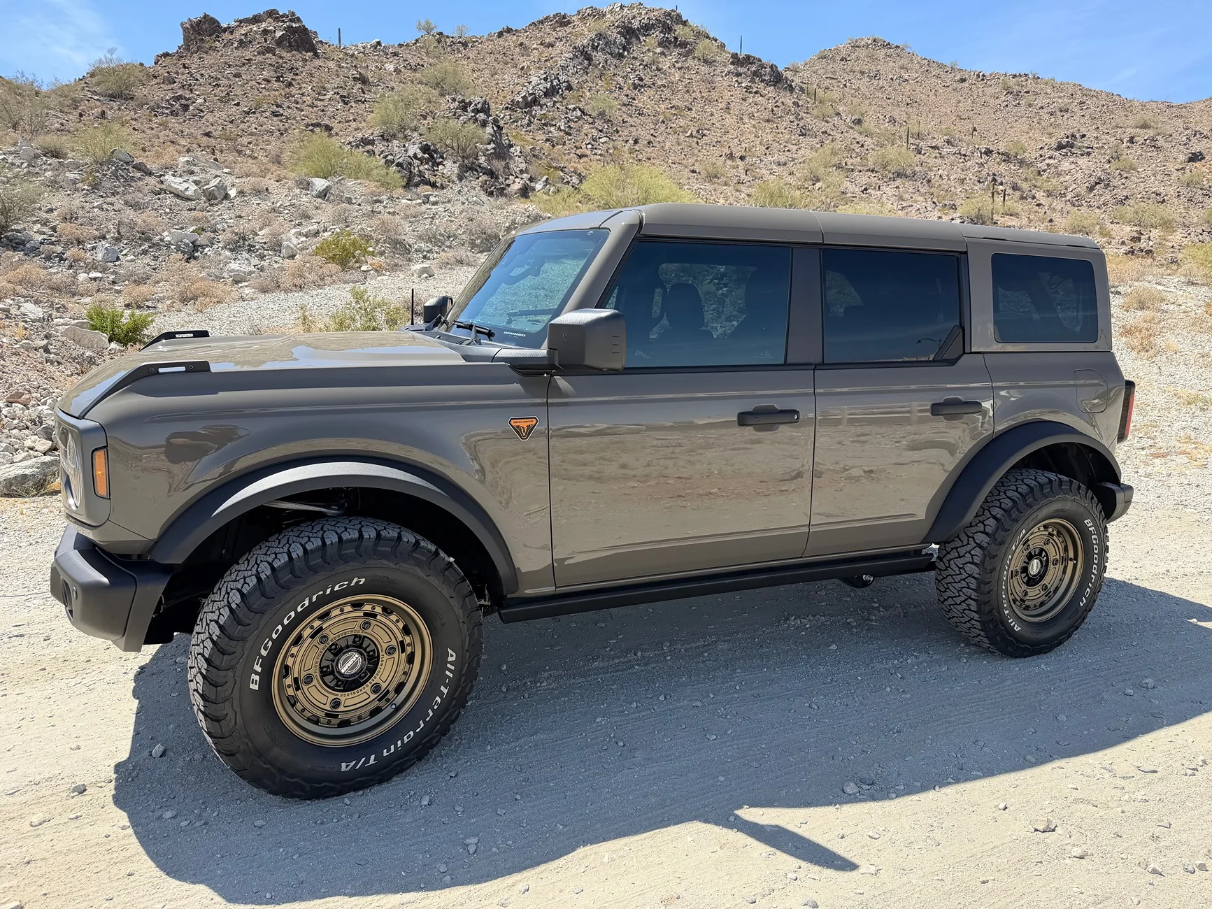 Ford Bronco MARSH GRAY Bronco Club IMG_1720