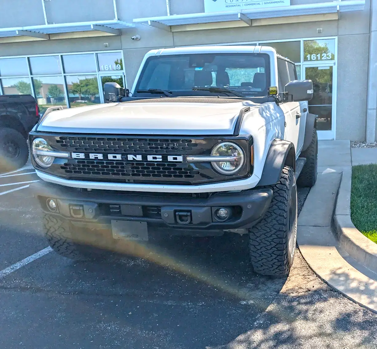 Ford Bronco 37s! Method 316 wrapped in BFG KO3 37x12.50R17 with white lettering 791459-0e505f0831ce0cdfb95e4c44073bc29a