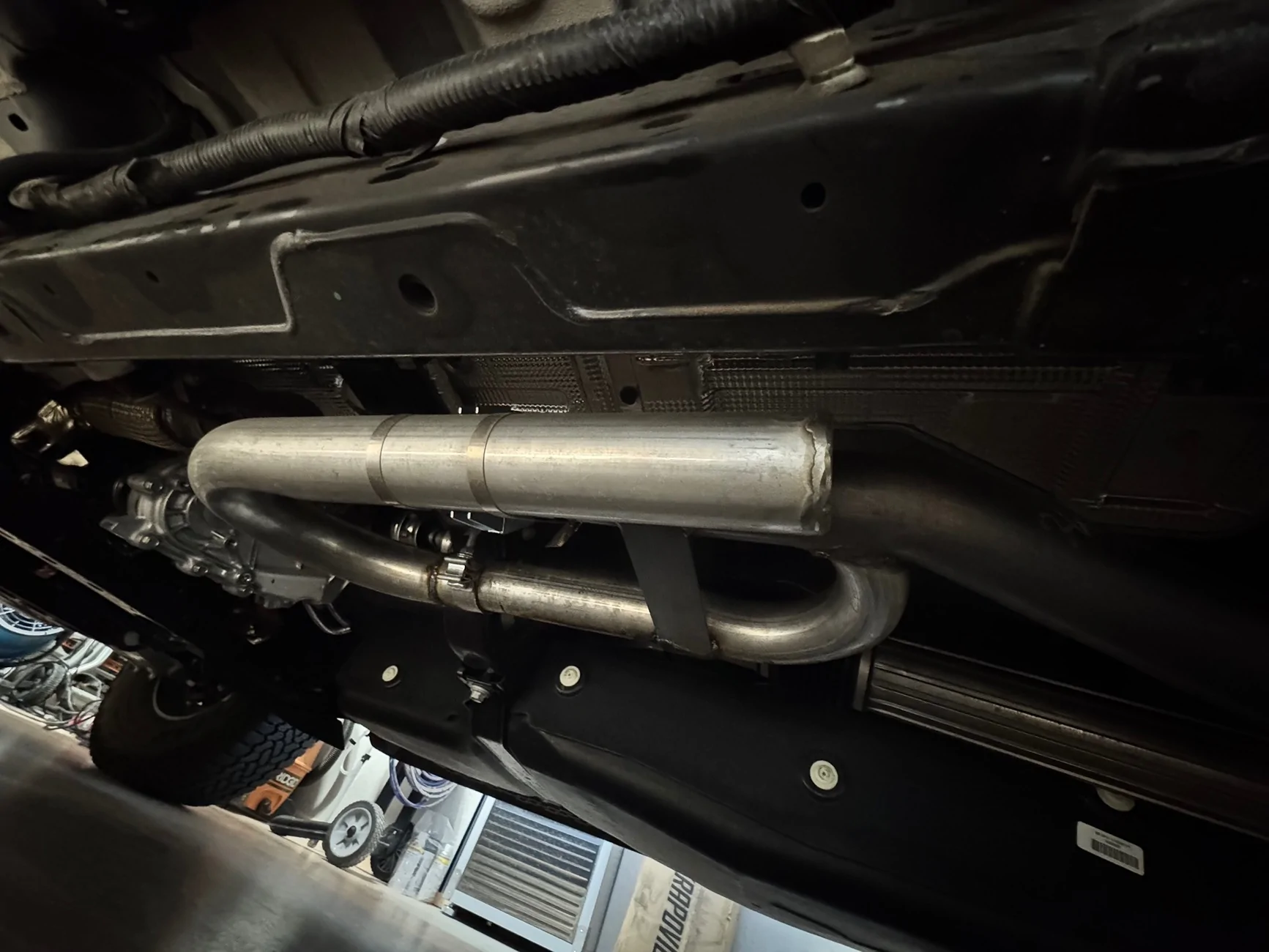 Ford Bronco Magnaflow Axle Back Exhaust Drone IMG_1128
