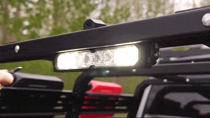 Ford Bronco NEW! Universal SS10 LED Chase Light | Diode Dynamics SS10 Chase Light Newsletter - Retail - 20 Strobing Patterns GIF