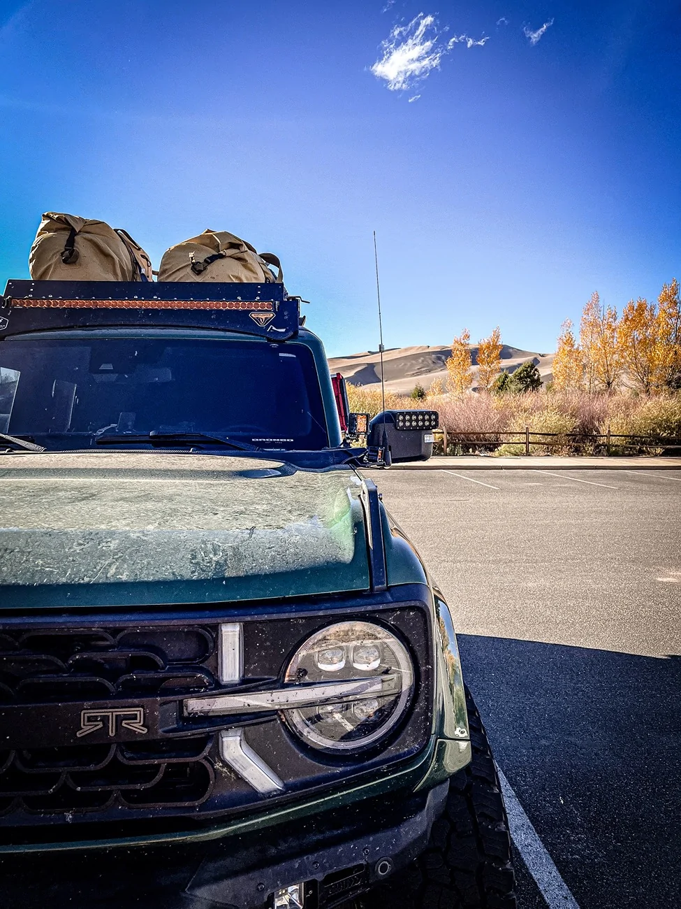 Ford Bronco Show me your roof rack mounted traction boards IMG_1816