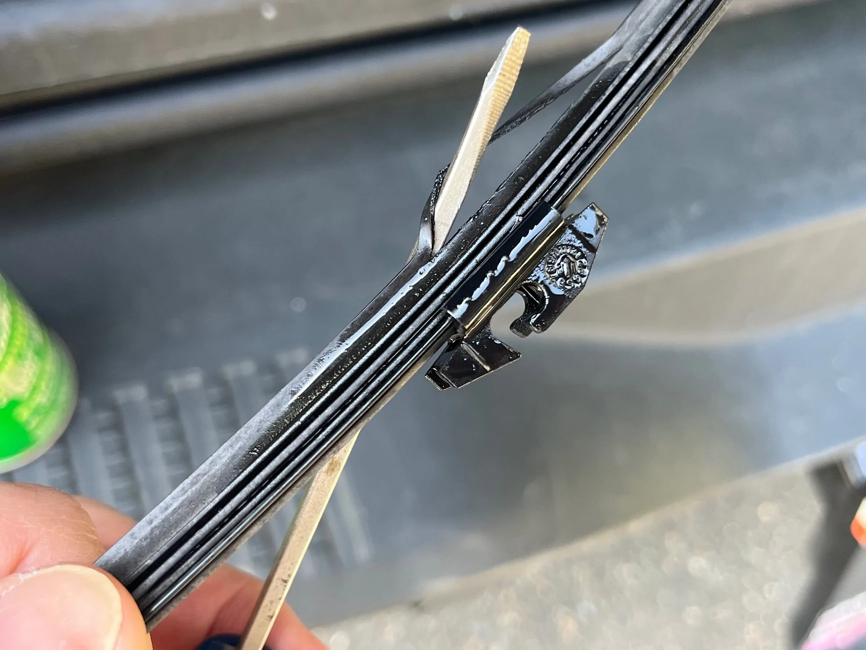 Ford Bronco rear wiper blade replacement IMG_2571