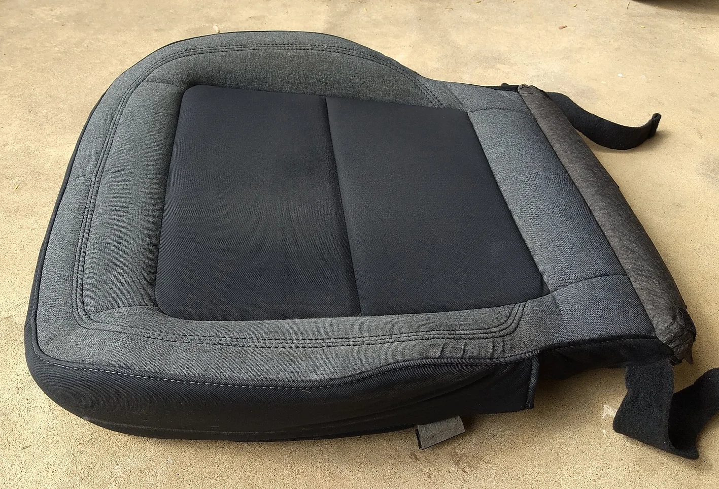 Ford Bronco Can anyone verify Ford part # for base cloth seats? bronco_driv_seatcover4