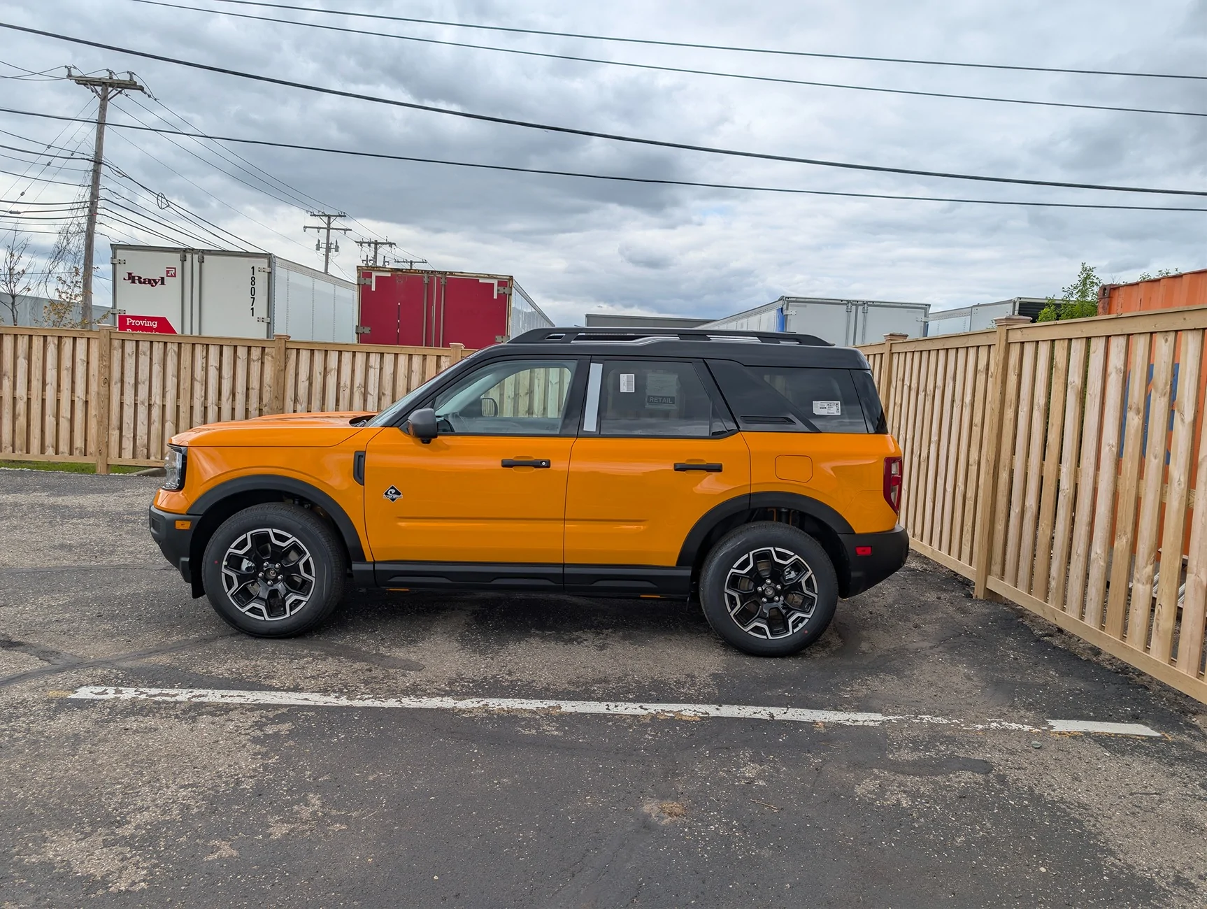 Ford Bronco Orange Fury Metallic? PXL_20260502_201923739.RAW-01