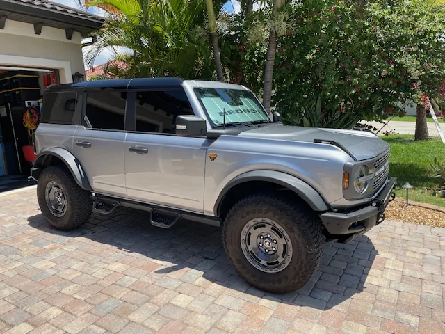 Ford Bronco How far did you travel to pick up your Bronco ? front sid