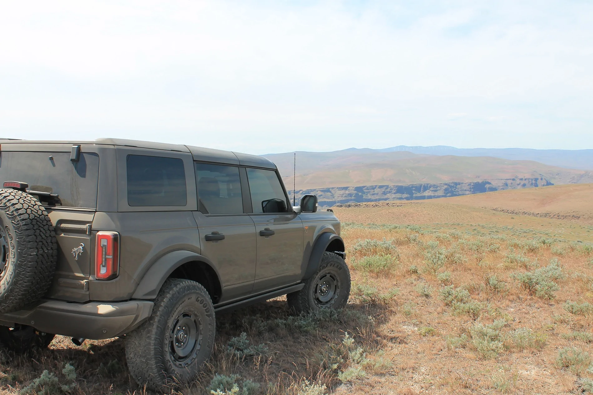 Ford Bronco MARSH GRAY Bronco Club IMG_9942