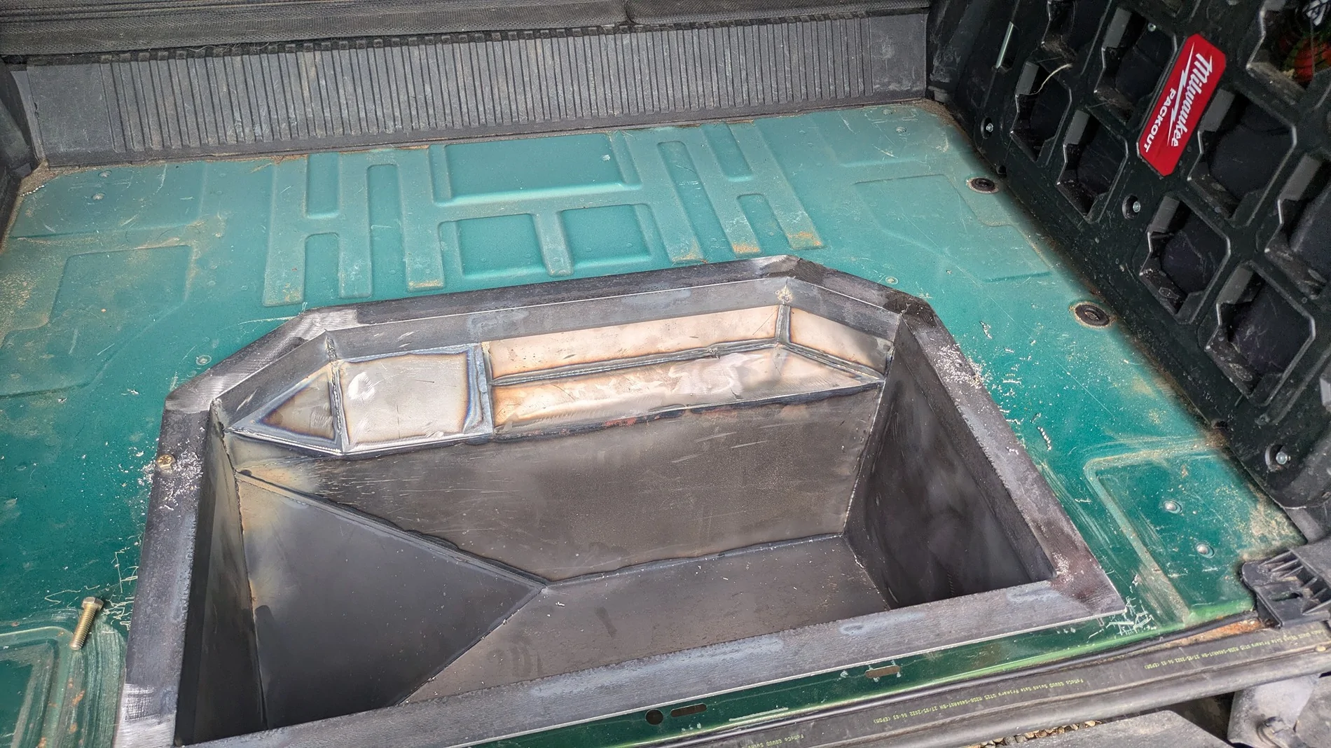 Ford Bronco Snacktime's 5 gallon portal bucket trick PXL_20260503_170537605