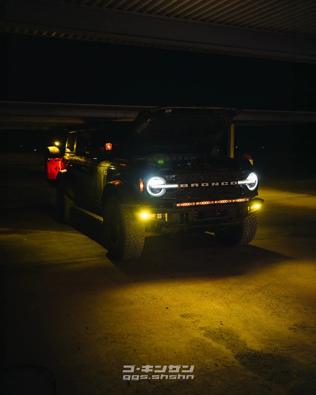 Ford Bronco I have added lights behind the grill IMG_0420