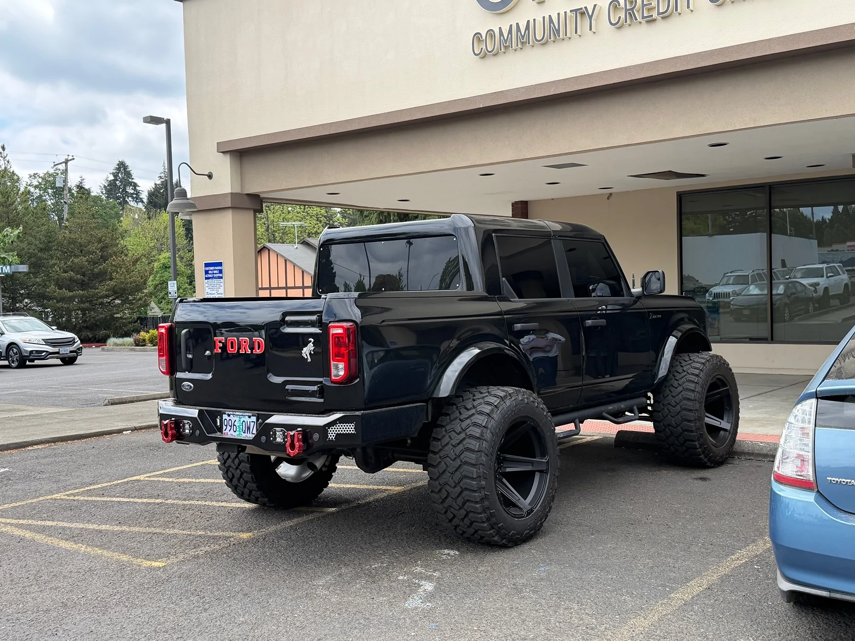 Ford Bronco 6G Bronco Pickup Conversion? Check this out! [2025 Ford Bronco Stallion Pick Up Gloss Black by SoFlo Customs] IMG_1923