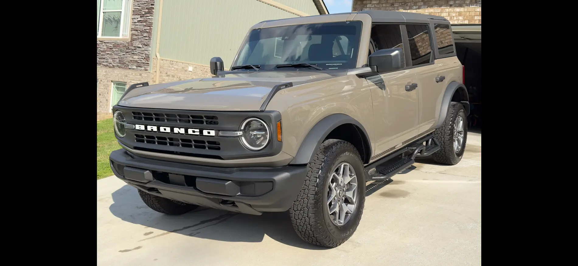 Ford Bronco Marsh Gray Colour Can people post pictures IMG_3054