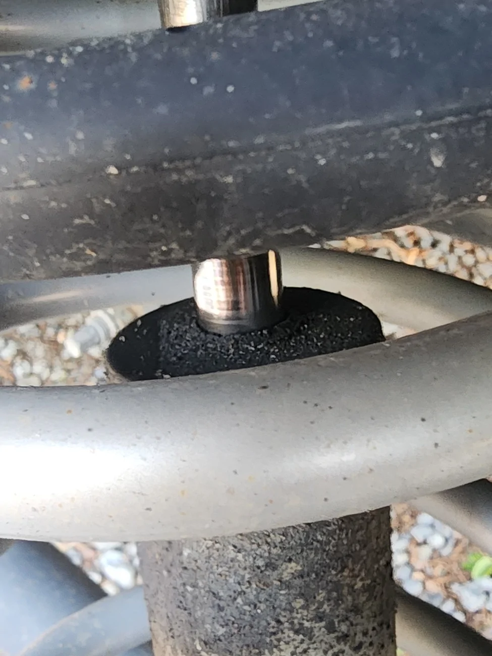 Ford Bronco Is this normal? Eibach rear struts oil buildup 1000031950