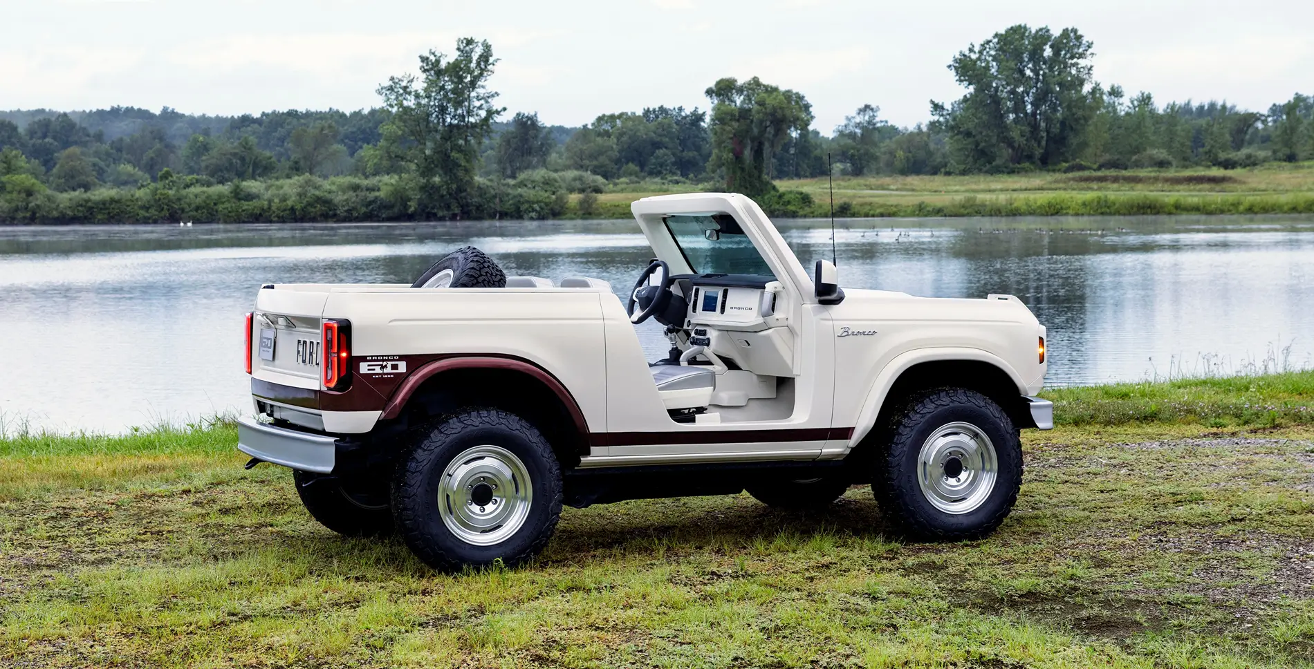 Ford Bronco 6G Bronco Pickup Conversion? Check this out! [2025 Ford Bronco Stallion Pick Up Gloss Black by SoFlo Customs] 1778163852170-6s
