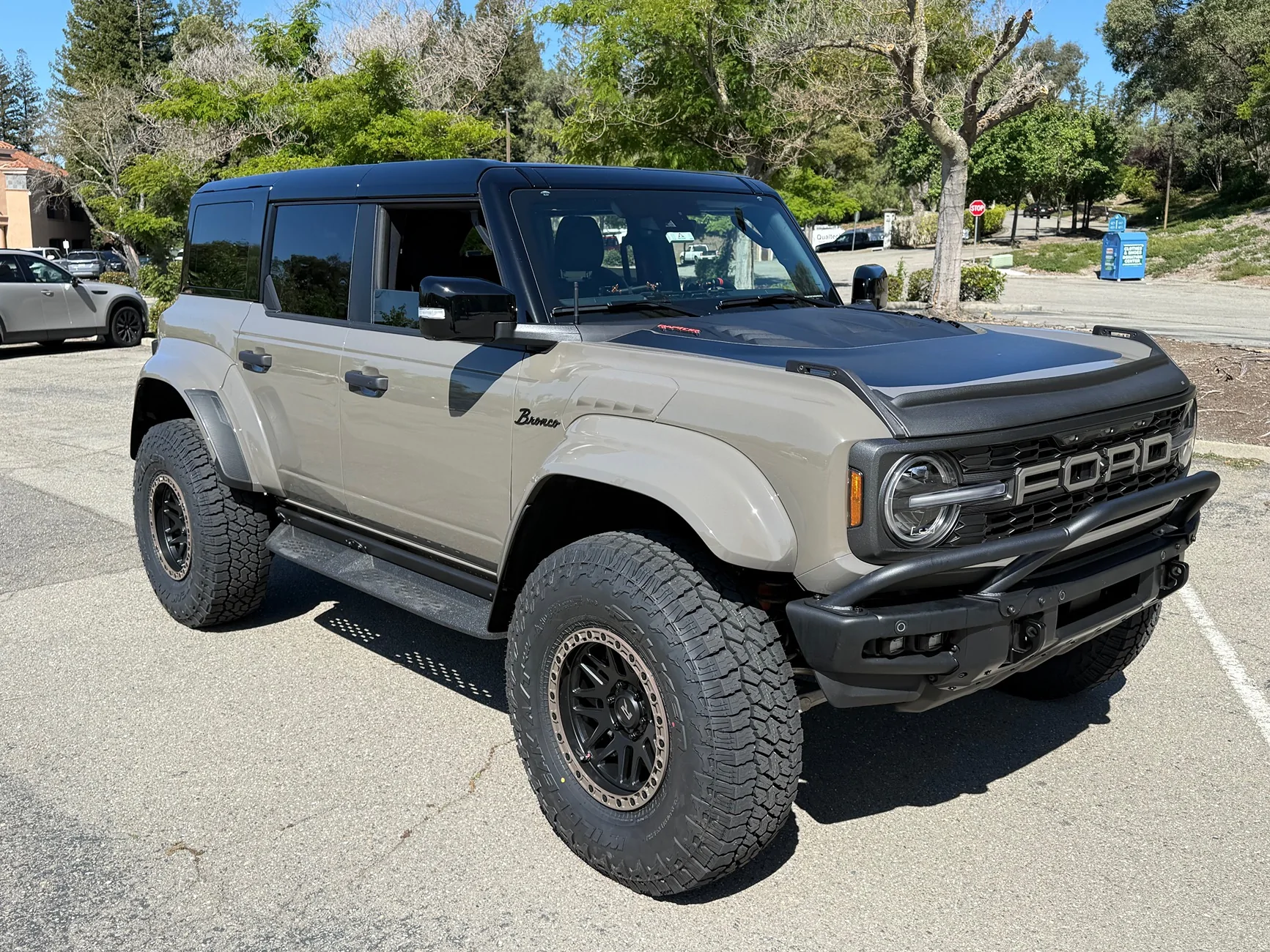 Ford Bronco Marsh Gray Colour Can people post pictures IMG_1838