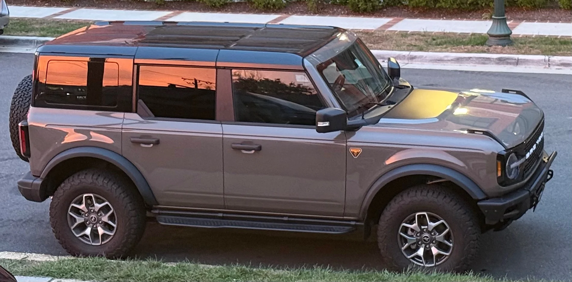 Ford Bronco Marsh Gray Colour Can people post pictures IMG_4276