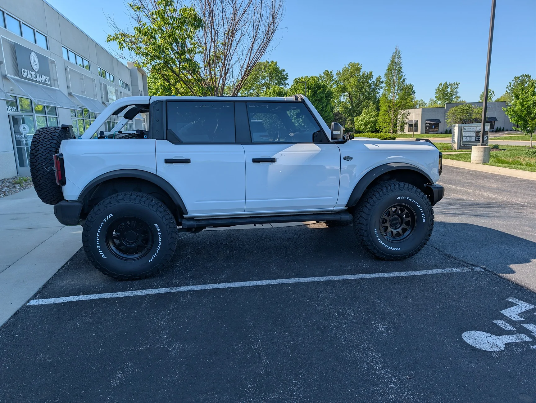Ford Bronco White or Black Tire lettering out? PXL_20260425_150504096