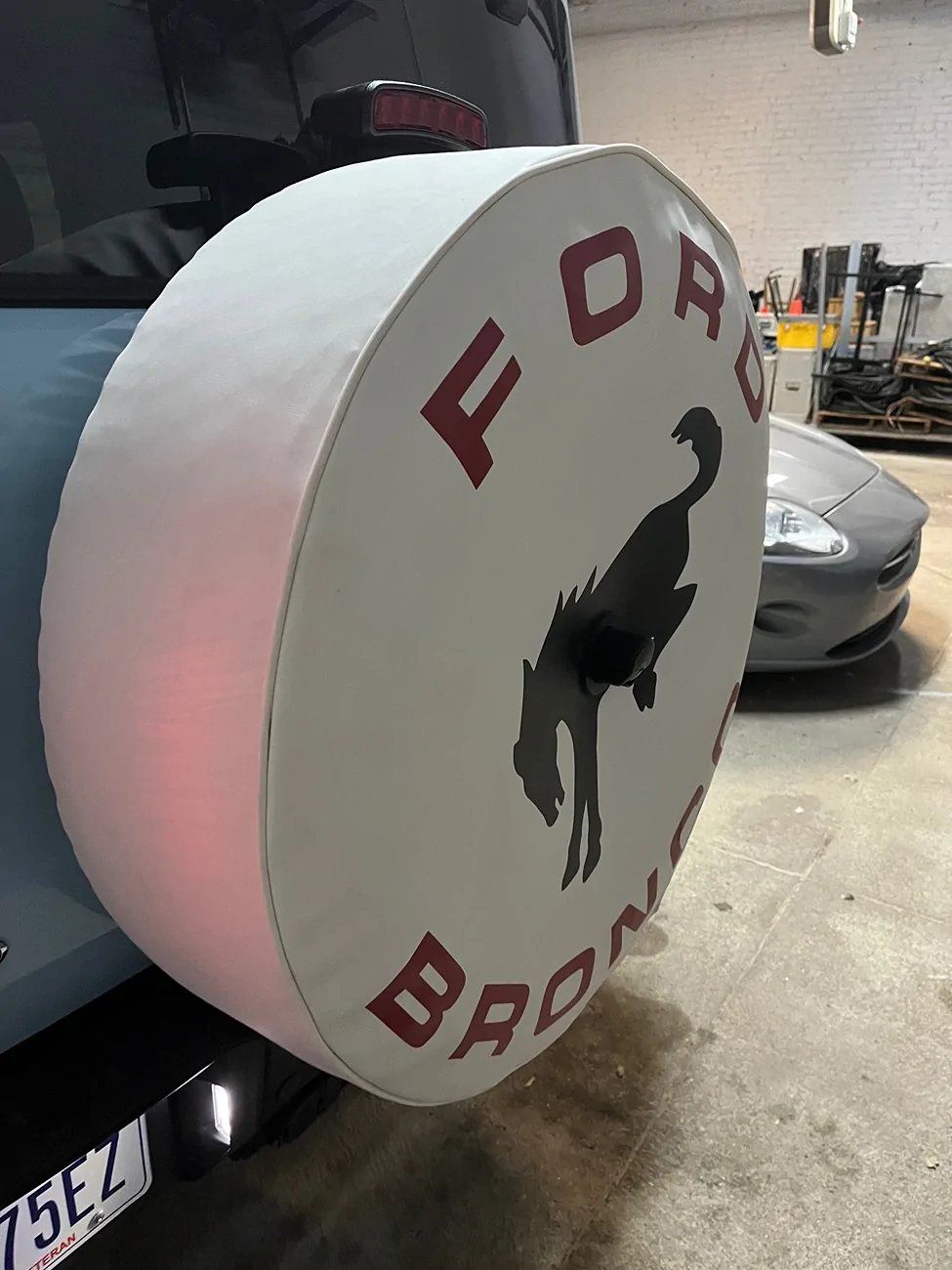 Ford Bronco Spare tire cover- $80 obo 35" - 315/70R17 IMG_4726