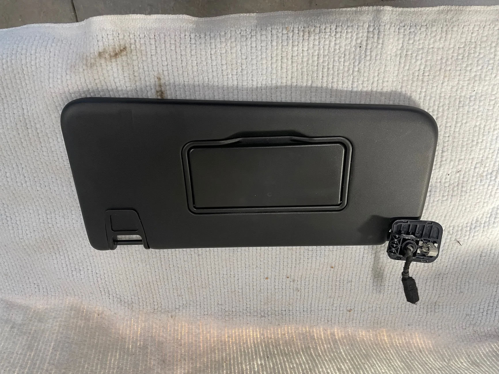 Ford Bronco SunVisor with illuminated without garage opener IMG_0653