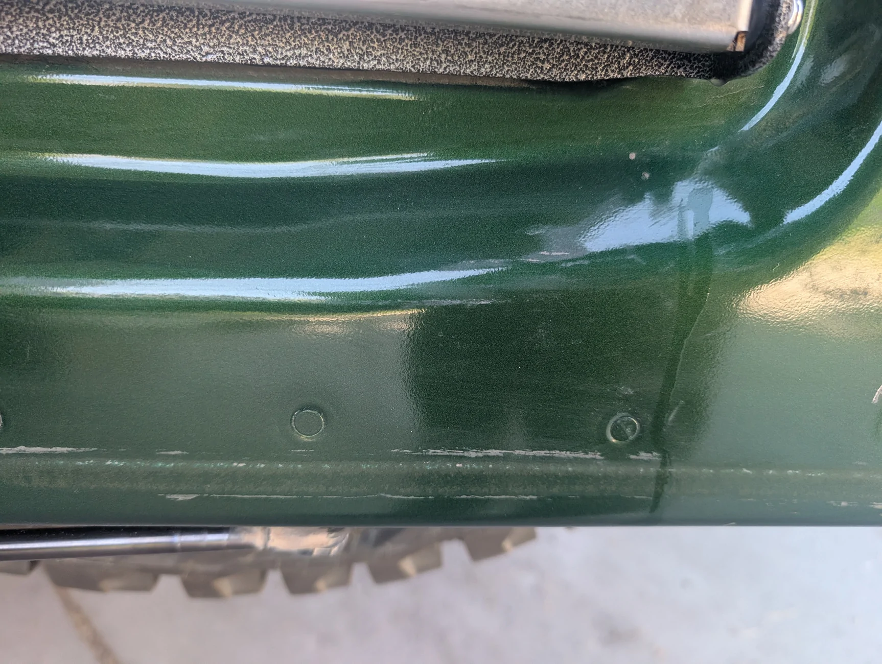 Ford Bronco Excessive paint wear on tailgate PXL_20260509_212044644