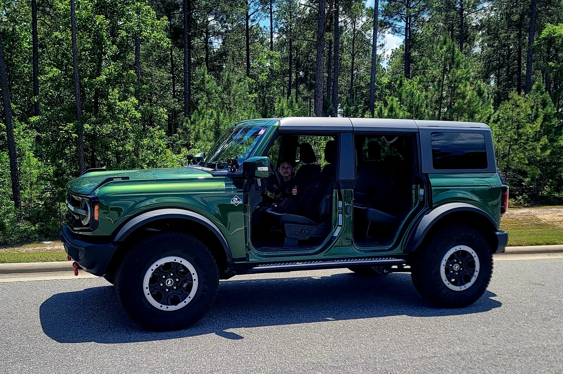 Ford Bronco ERUPTION GREEN Bronco Club 1000017104