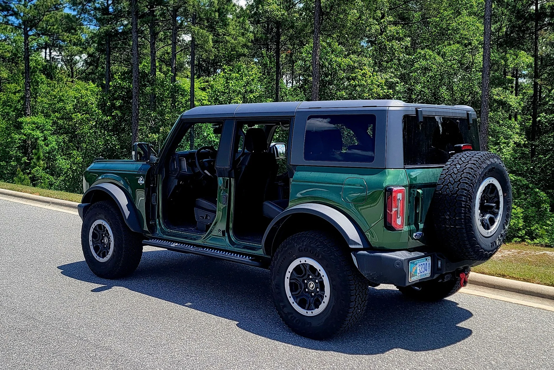 Ford Bronco ERUPTION GREEN Bronco Club 1000017106