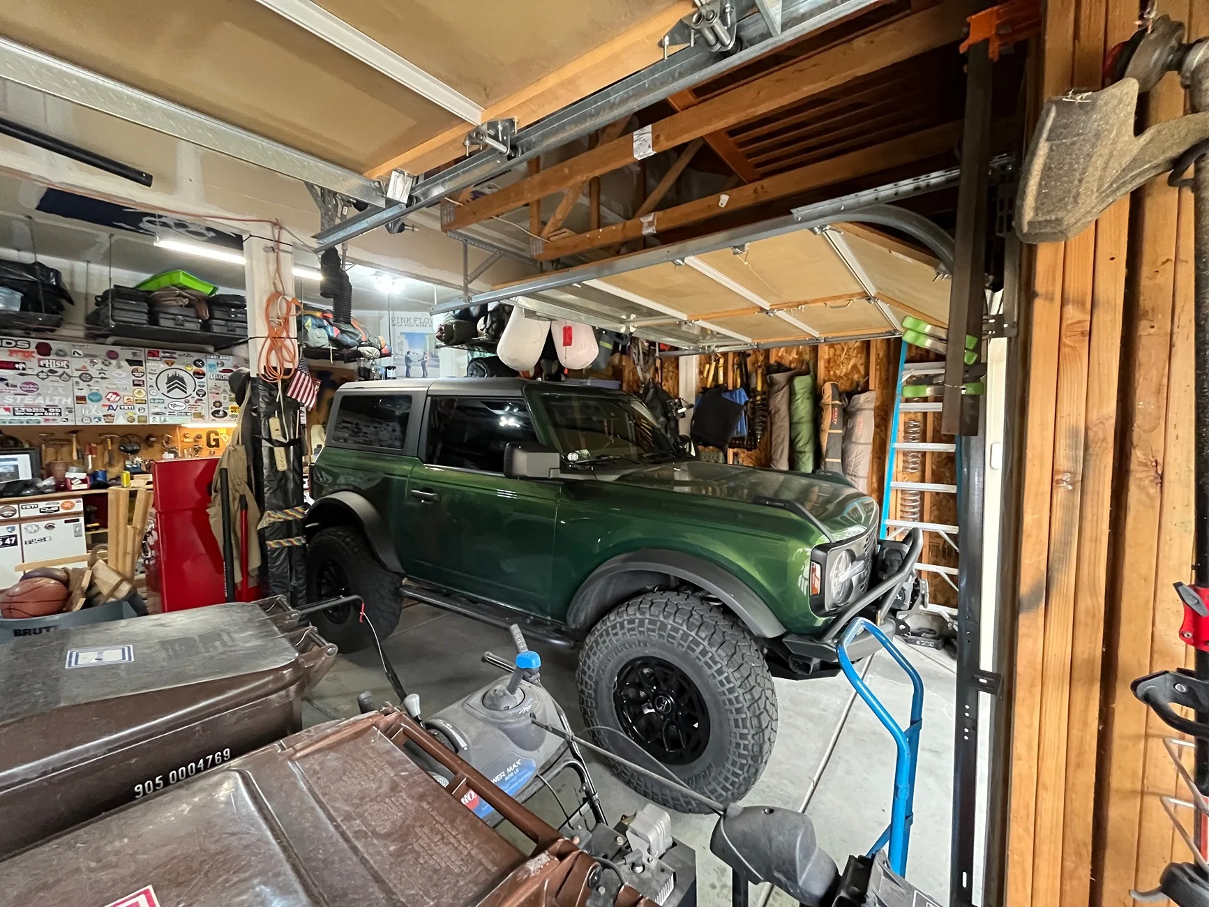 Ford Bronco Dollhouse round #2, redemption IMG_6392