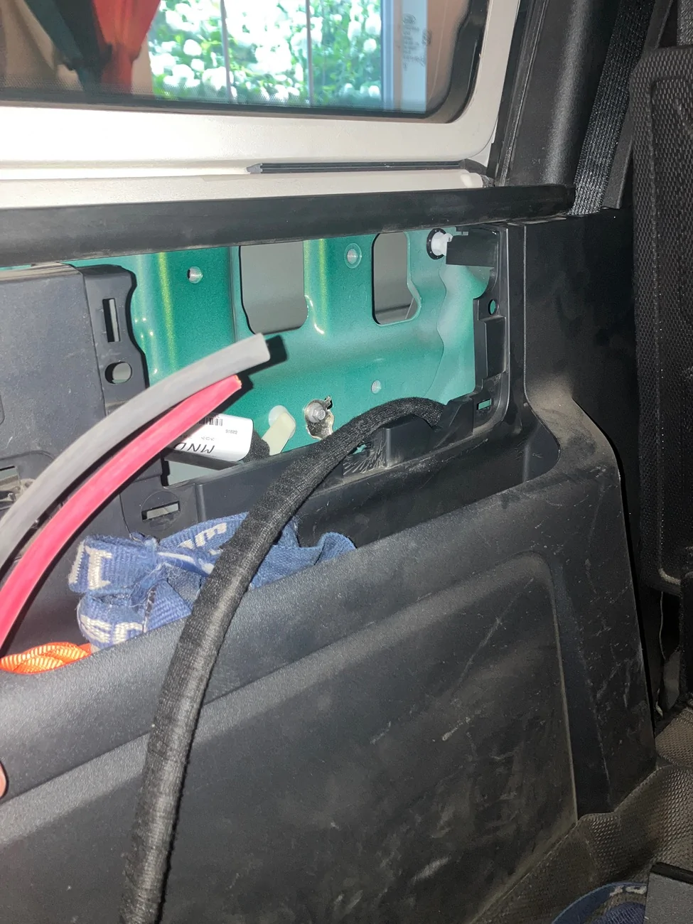 Ford Bronco Wiring to Cargo Area IMG_8731