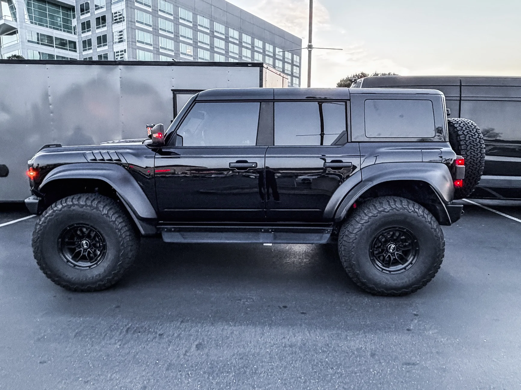 Ford Bronco What Did You Do To Your Bronco Raptor Today? 🔧 🧰 🪛 02360119-9779-4E98-AB77-FE3B2061ECEA