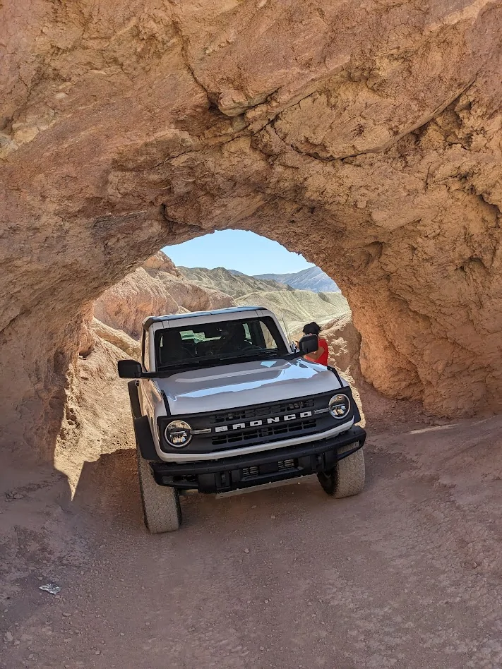 Ford Bronco East of Calico California, Easy Trails. Calico arch