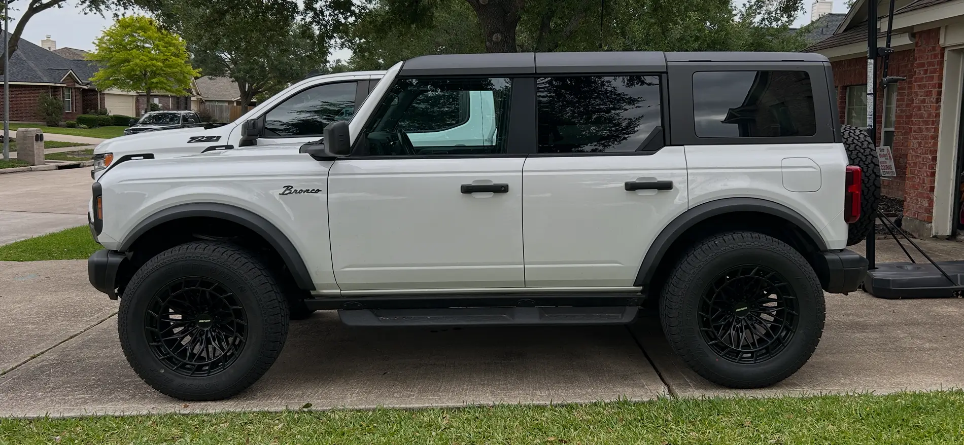 Ford Bronco Show us your installed wheel / tire upgrades here! (Pics) IMG_8025