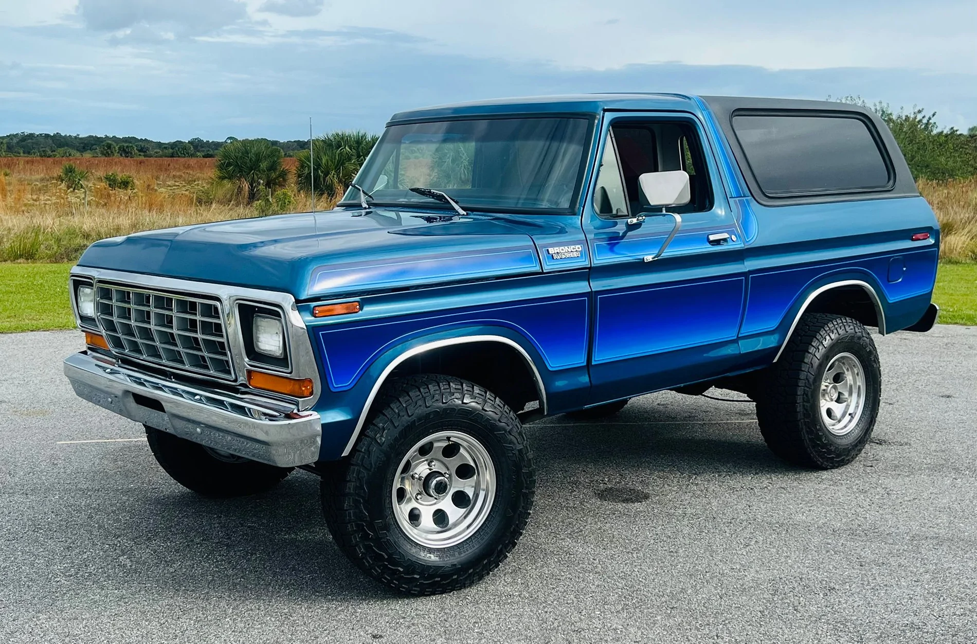 Ford Bronco Two door LWB?? 1000060913