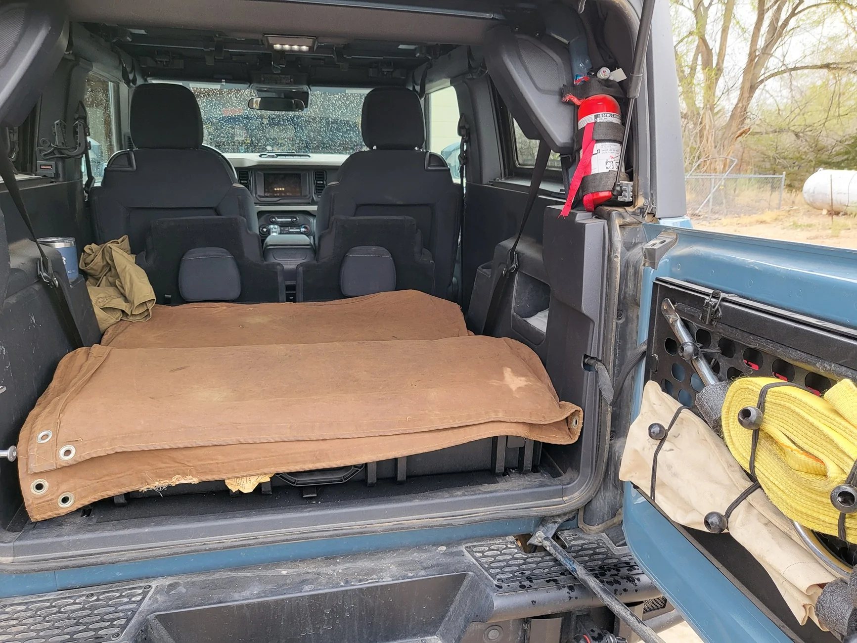 Ford Bronco please show me your recovery kits and bags. 20240419_134133