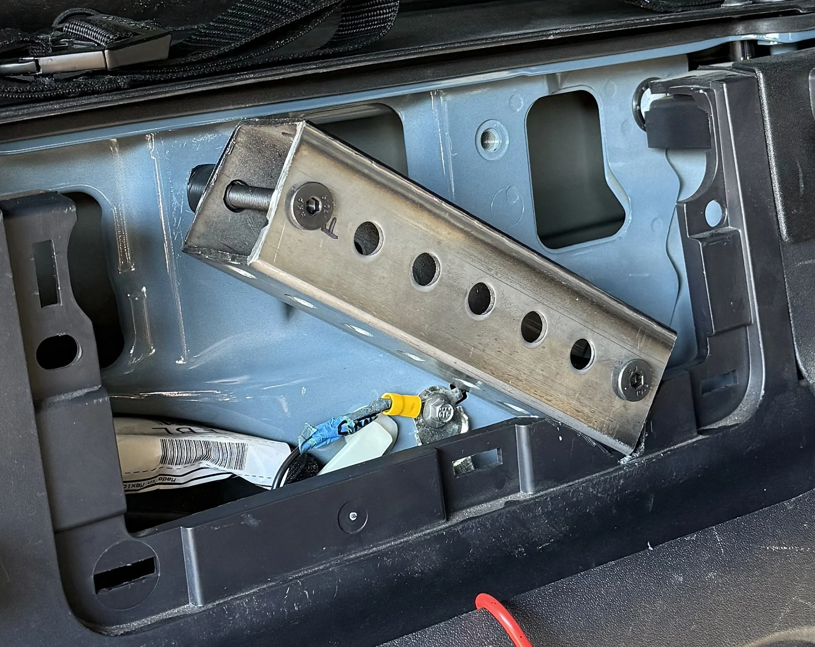 Ford Bronco No drill Unijack Mount in Bronco (Hardtop only) bar cropped