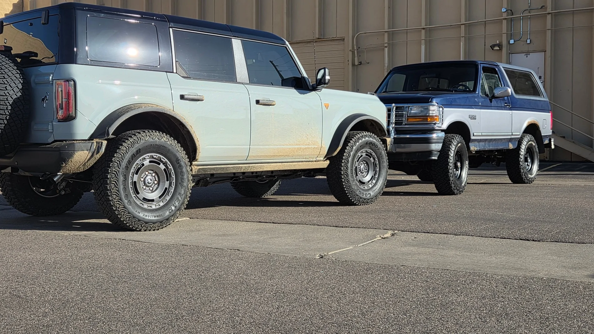 Ford Bronco Old Bronco vs New Bronco — what did each era get right? 😂 20250308_160343