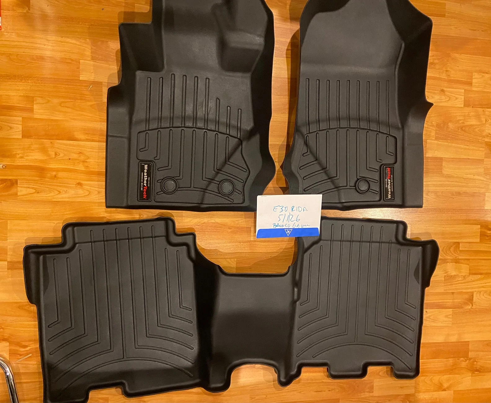 Ford Bronco FS: WEATHERTECH Floorliners for 4-door tempImageGuLiFT