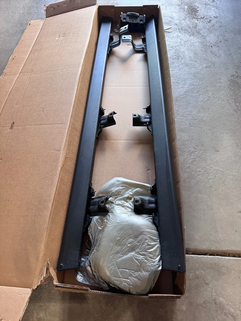Ford Bronco WTS: OEM Rock Sliders $100 IMG_9772
