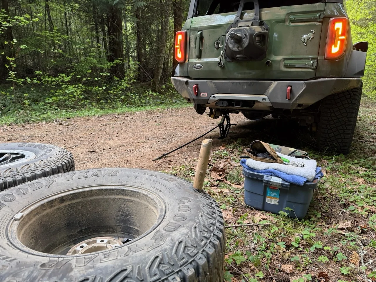 Ford Bronco Heading out to some heavier trails, wondering about tire compressors. IMG_4821