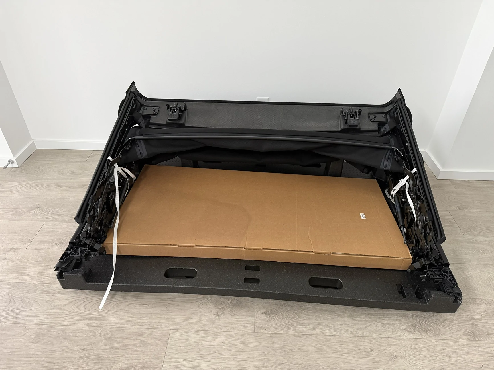 Ford Bronco For Sale -  Bronco 4 Door , Soft Top Assembly ( Factory packing - not opened ) 20260515_150322212_iOS