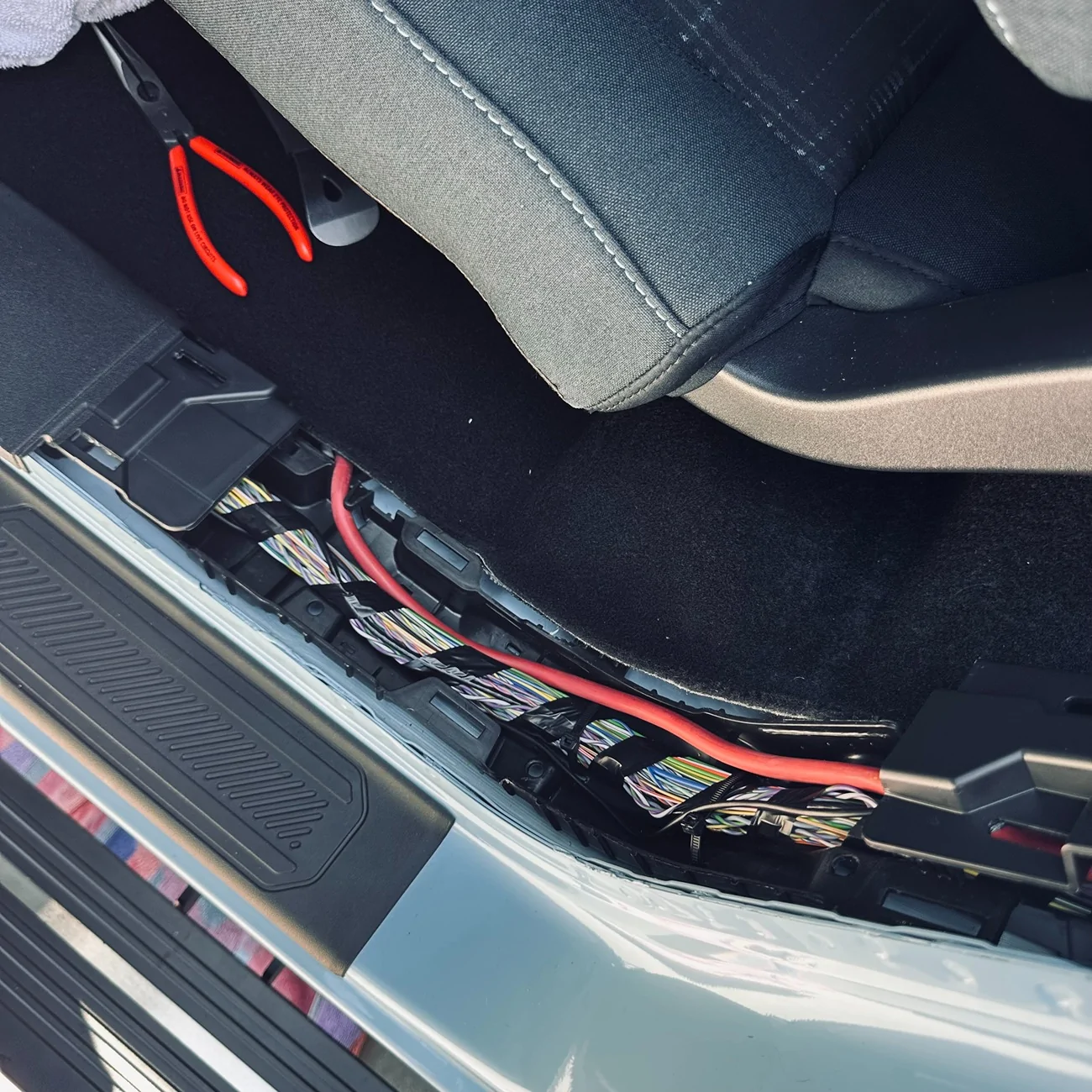 Optional Power Reroute for GearShade Subwoofer with Kicker 500.1 and 8 ...