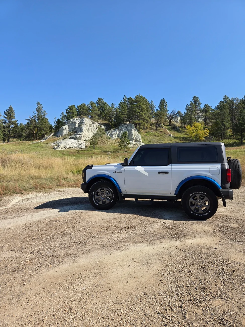Ford Bronco New member of the "6G + Early Bronco" club 1000015017