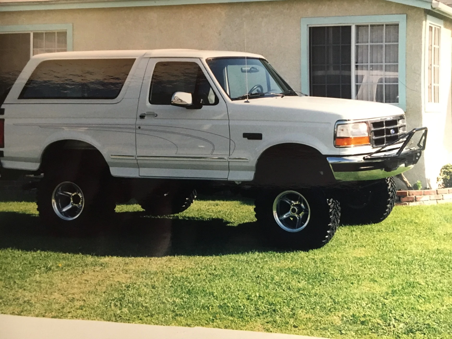 Ford Bronco New Or Old Problem? Roll cage corrosion? IMG_3744