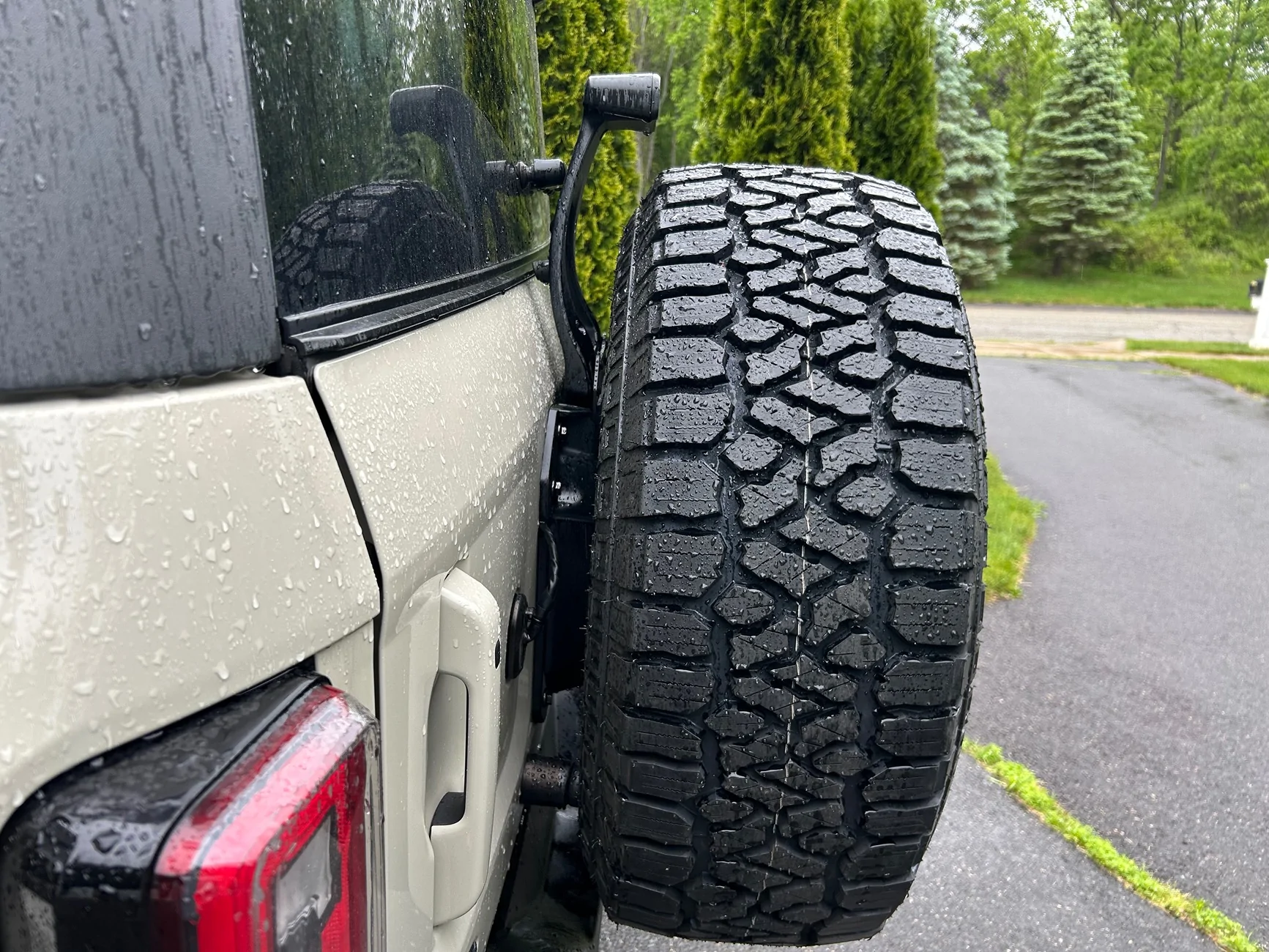 Ford Bronco Mickey Thompson Canyon 0 offset + Kenda Klever AT tires 315/70R17 installed! - 2025 Desert Sand OBX IMG_3801