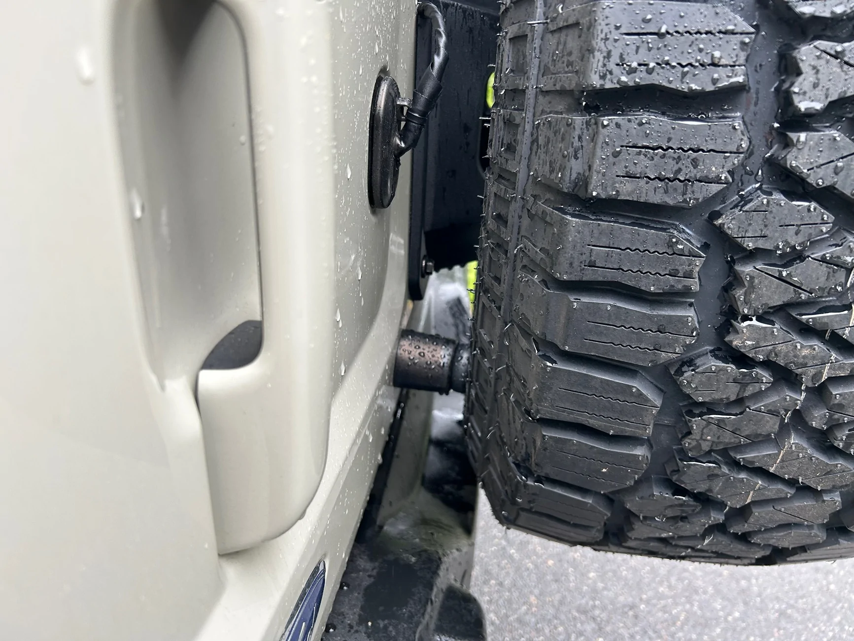 Ford Bronco Mickey Thompson Canyon 0 offset + Kenda Klever AT tires 315/70R17 installed! - 2025 Desert Sand OBX IMG_3802