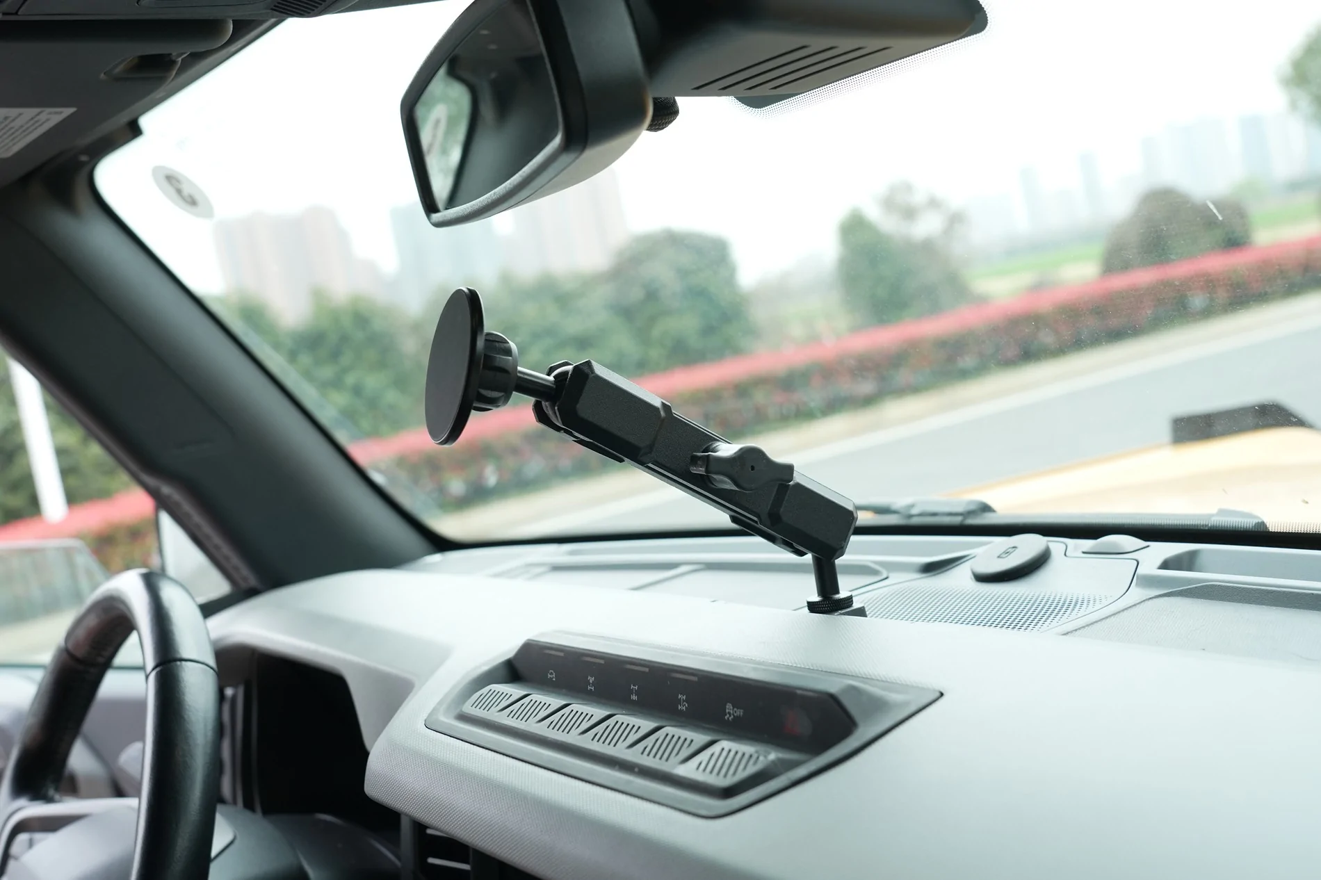 Ford Bronco 🚨 Mabett New Product: Aluminum Dashboard  Magnetic Phone Mount 20260522-103200