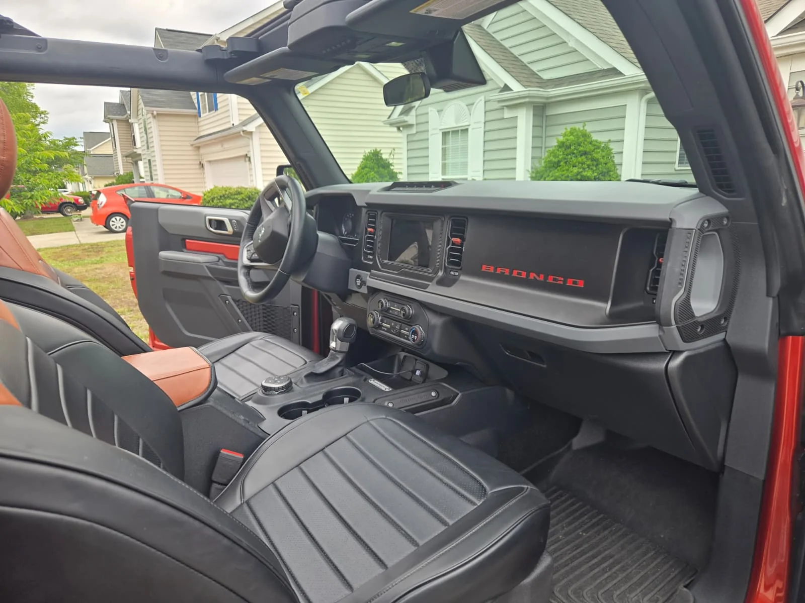 Ford Bronco 2023 Bronco 2 door V6 Twin Turbo SAS Package less than 12k miles. IMG-20260515-WA0006